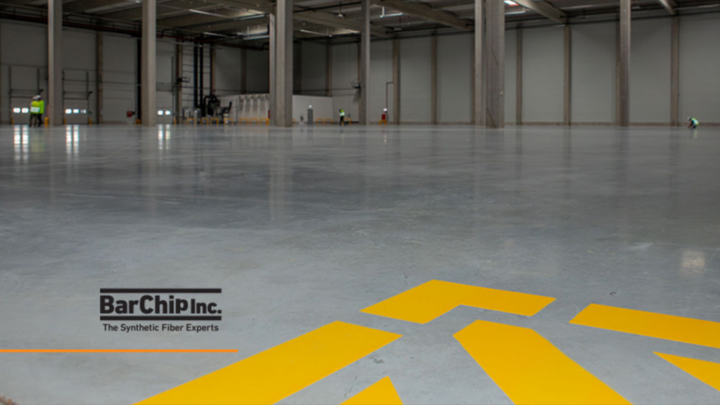 Bezspoinowa posadzka fibrobetonowa w magazynie Hello Parks Páty, Budapeszt (4)