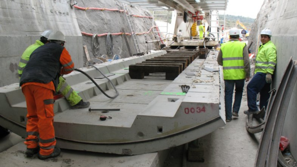 Tunel wodny Oliola w Hiszpanii (2)