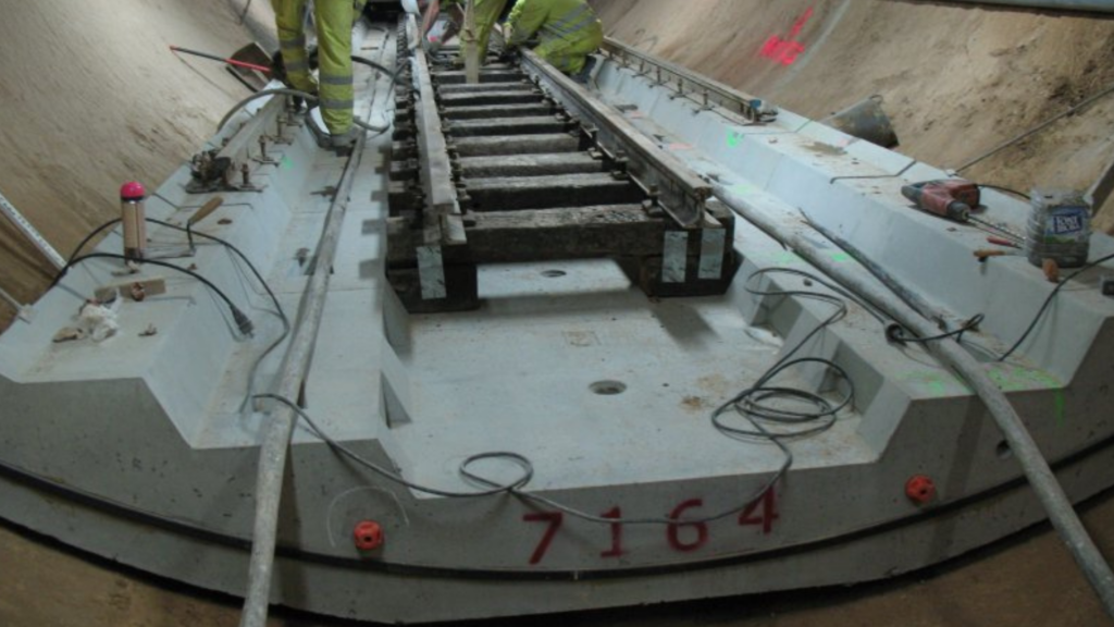 Tunel wodny Oliola w Hiszpanii (5)